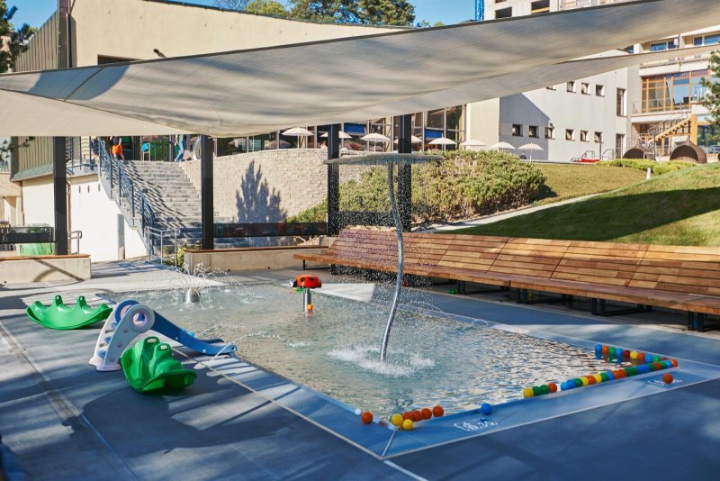 Detský vonkajší bazén  - Hotel Sitno