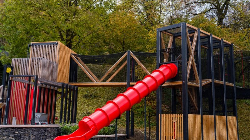 Nová preliezka došla  - Hotel Sitno 