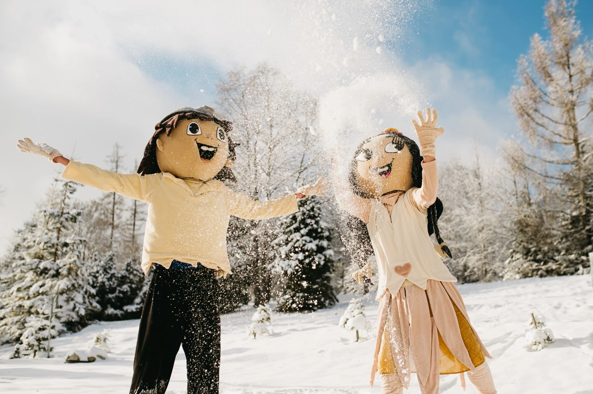 Jarné prázdniny v rozprávkovom Sitne kde Vás počas celého pobytu budú sprevádzať naši jedineční maskoti Kopko a Svetluška s úžasnými animátormi